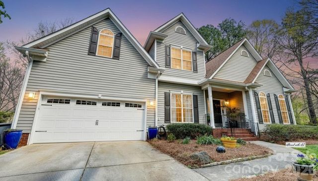 10207 Rougemont Lane, Charlotte, NC 28277