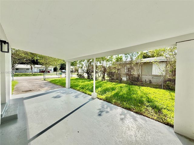 3461 NW 5th St, Lauderhill, FL 33311