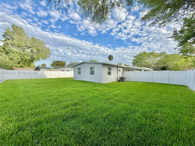 3461 NW 5th St, Lauderhill, FL 33311