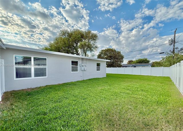 3461 NW 5th St, Lauderhill, FL 33311