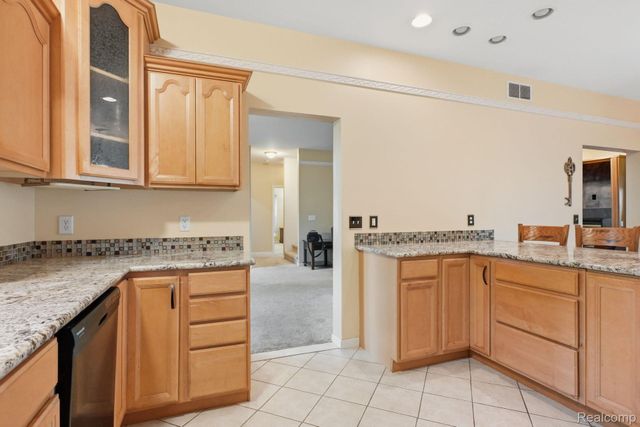 3590 Habitat Trail, Hamburg Township, MI 48169