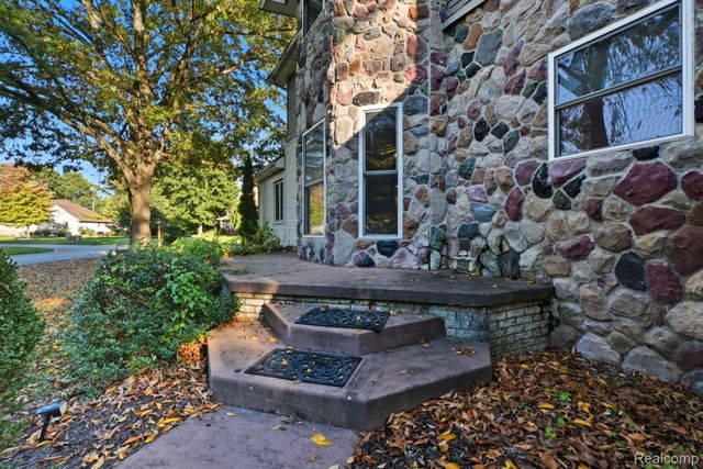 3590 Habitat Trail, Hamburg Township, MI 48169