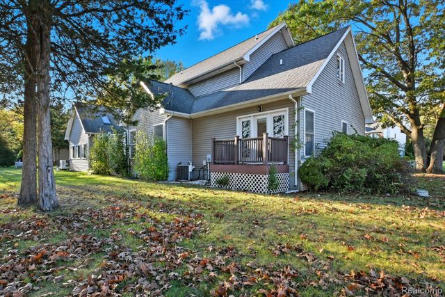 3590 Habitat Trail, Hamburg Township, MI 48169