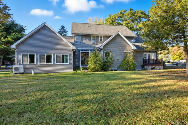3590 Habitat Trail, Hamburg Township, MI 48169