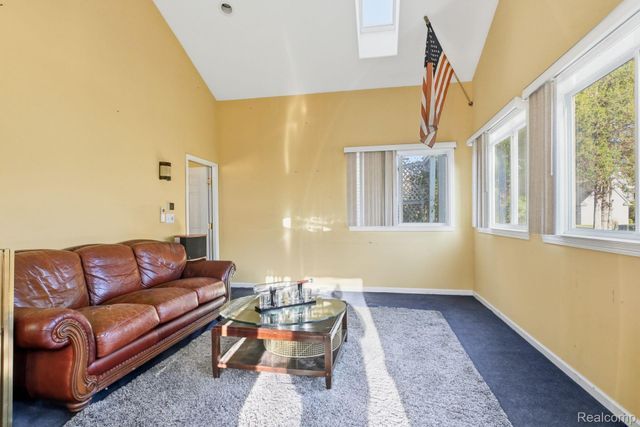 3590 Habitat Trail, Hamburg Township, MI 48169