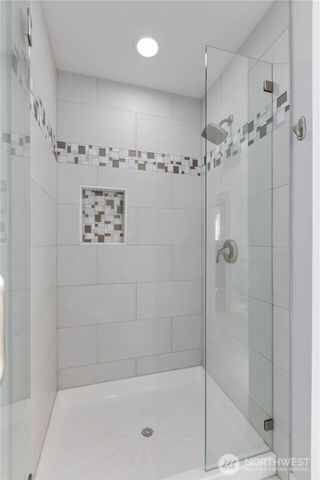1528 S Walters Road, Tacoma, WA 98465