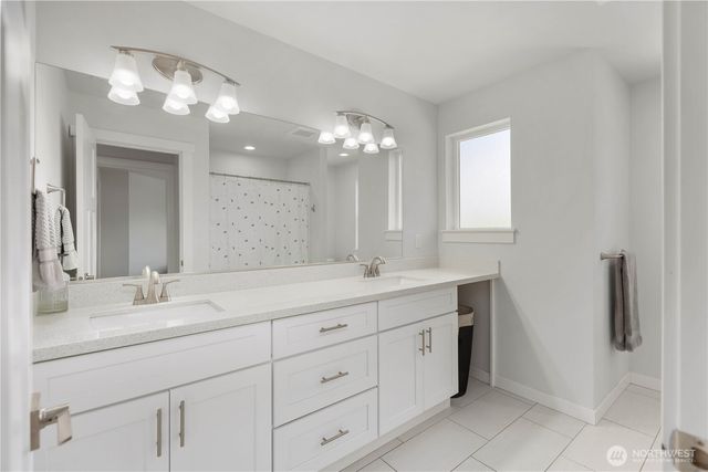 1528 S Walters Road, Tacoma, WA 98465