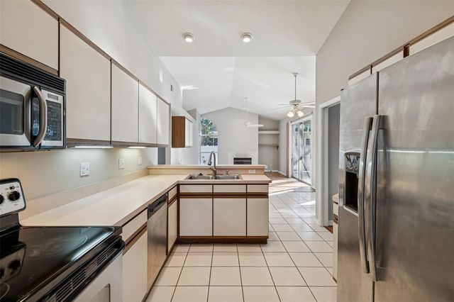 377 WOOD CHUCK AVENUE, Tarpon Springs, FL 34689