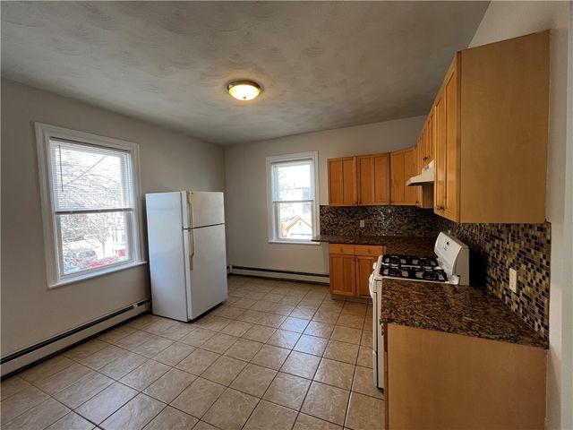 71 Sutton Street, Providence, RI 02903