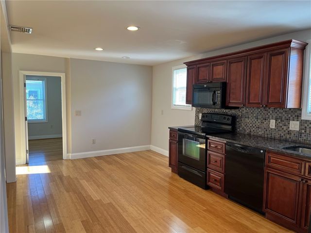 71 Sutton Street, Providence, RI 02903