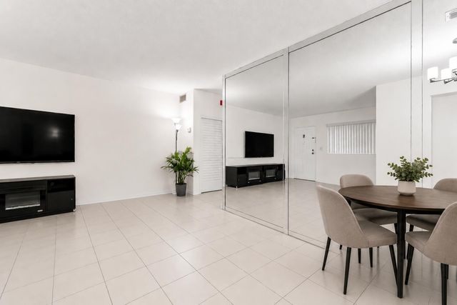 1431 S 14TH Avenue 209, Hollywood, FL 33020