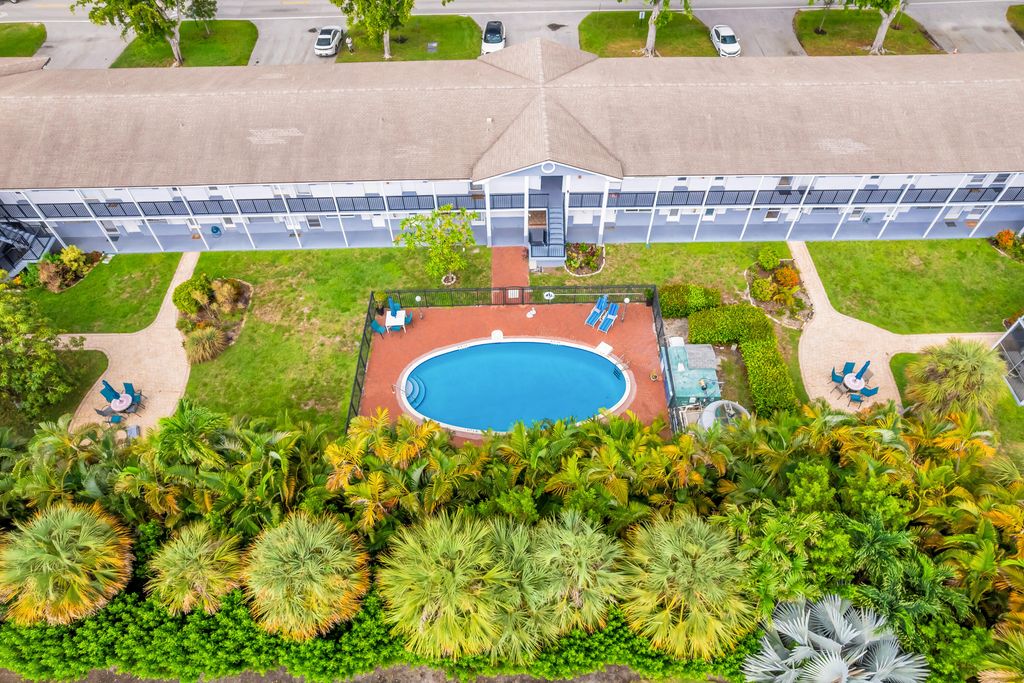 1431 S 14TH Avenue 209, Hollywood, FL 33020