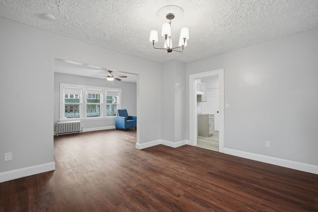 153 Bristol St, Springfield, MA 01109