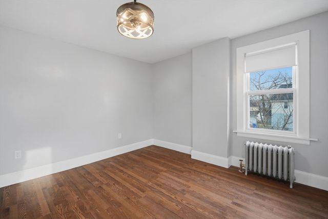 153 Bristol St, Springfield, MA 01109