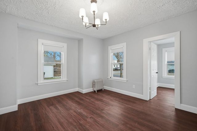 153 Bristol St, Springfield, MA 01109