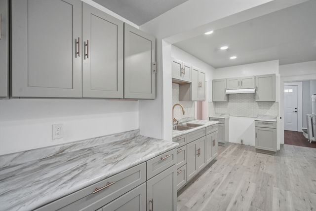 153 Bristol St, Springfield, MA 01109