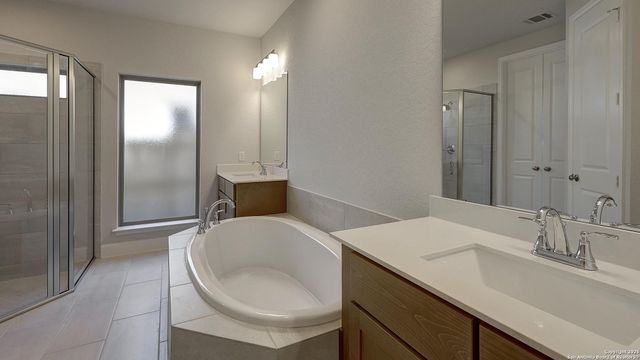 2915 Eagle Rise, San Antonio, TX 78245