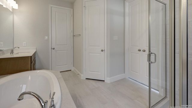 2915 Eagle Rise, San Antonio, TX 78245