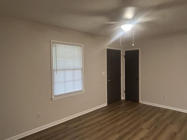 56 Clara St, Cowarts, AL 36321