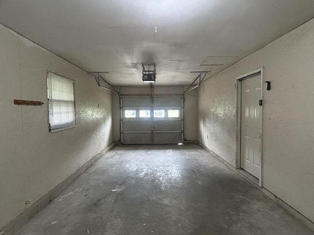 56 Clara St, Cowarts, AL 36321