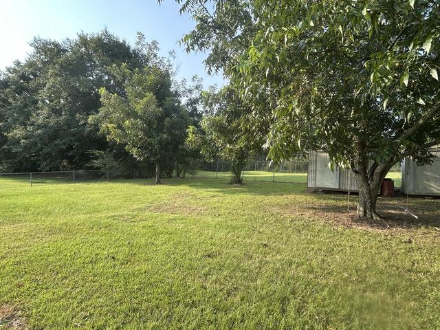 56 Clara St, Cowarts, AL 36321