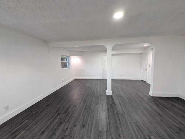 2861 NW 5th Street, Pompano Beach, FL 33069