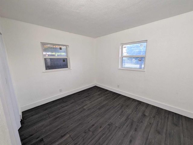 2861 NW 5th Street, Pompano Beach, FL 33069