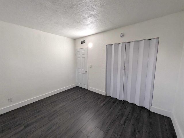 2861 NW 5th Street, Pompano Beach, FL 33069