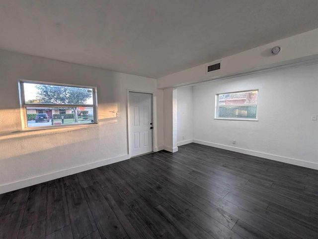 2861 NW 5th Street, Pompano Beach, FL 33069