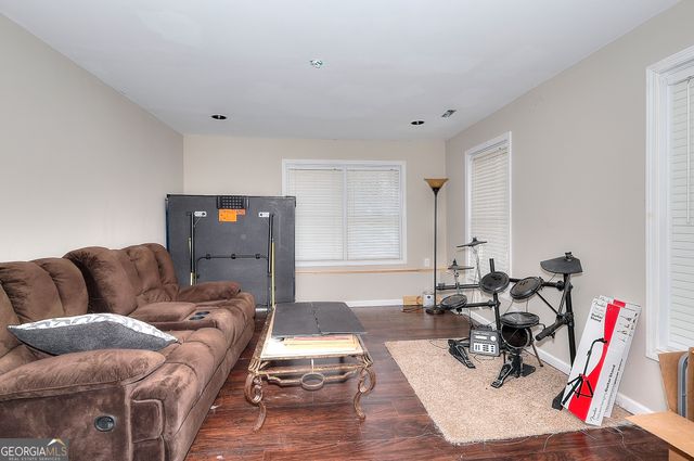 2265 Amberbrook Lane, Grayson, GA 30017