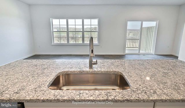 7839 OAK BROOK DR, Harrisburg, PA 17112