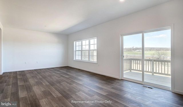 7839 OAK BROOK DR, Harrisburg, PA 17112