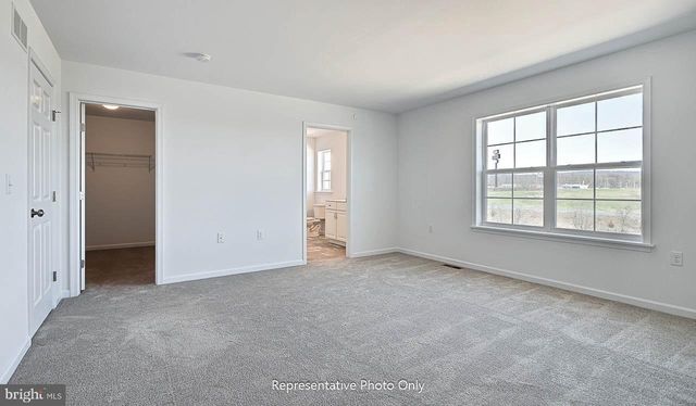 7839 OAK BROOK DR, Harrisburg, PA 17112