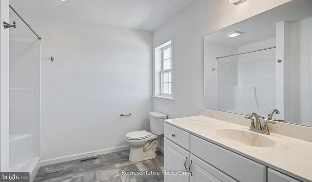 7839 OAK BROOK DR, Harrisburg, PA 17112