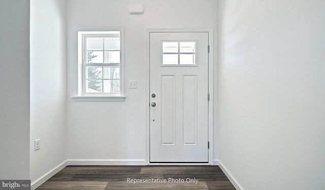 7839 OAK BROOK DR, Harrisburg, PA 17112