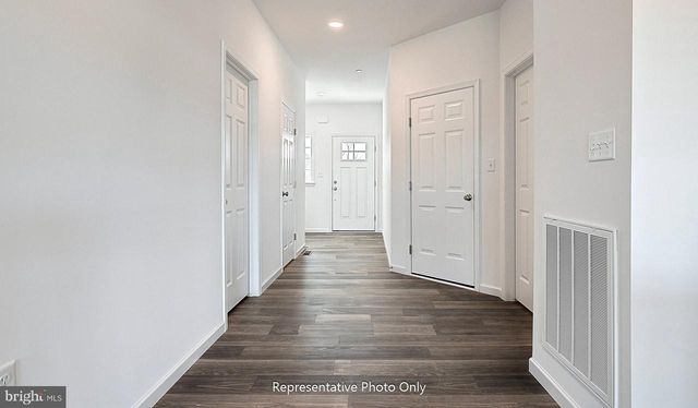 7839 OAK BROOK DR, Harrisburg, PA 17112