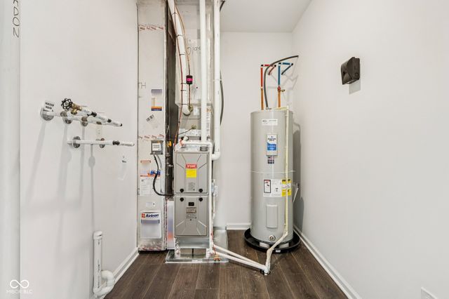 6313 Flag Stop Drive, Whitestown, IN 46075