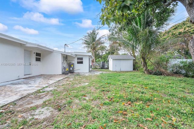 1061 NW 108 ter c, Miami, FL 33168