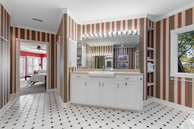 9290 W TERRAPIN HILLS RD RD, Columbia, MO 65203