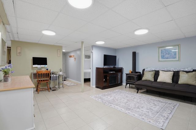 15 Birmingham Road, Worcester, MA 01606