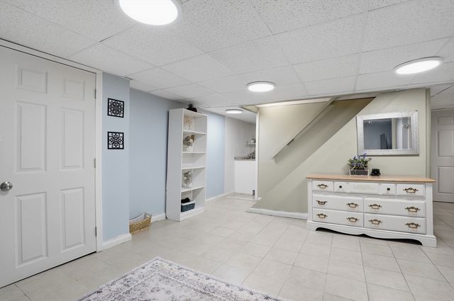 15 Birmingham Road, Worcester, MA 01606