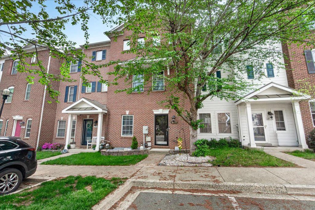 Image 1 of property listing at 18733 FALLING RIVER DR, Gaithersburg, MD 20879