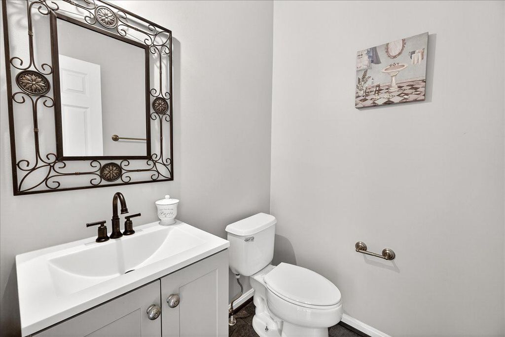 Image 18 of property listing at 18733 FALLING RIVER DR, Gaithersburg, MD 20879