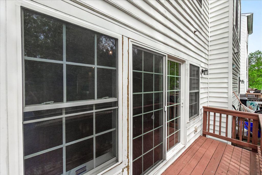 Image 20 of property listing at 18733 FALLING RIVER DR, Gaithersburg, MD 20879