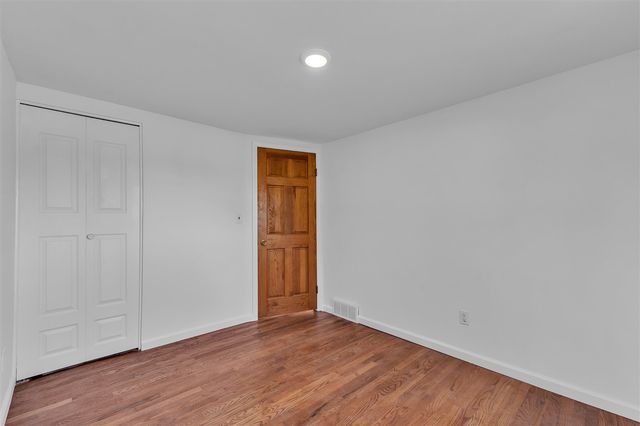 343 Teggerdine Trail, White Lake, MI 48386