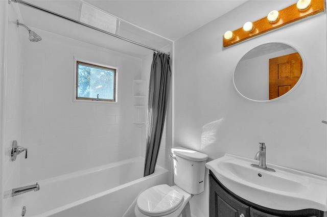 343 Teggerdine Trail, White Lake, MI 48386