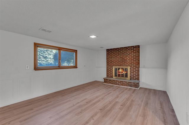 343 Teggerdine Trail, White Lake, MI 48386