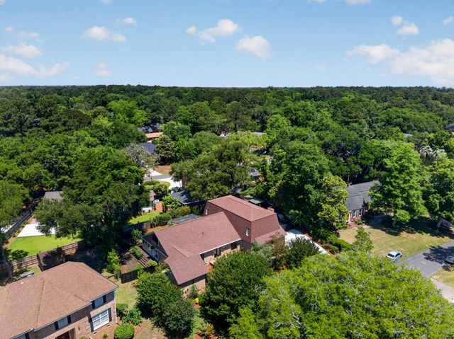 18 Old English Drive, Charleston, SC 29407