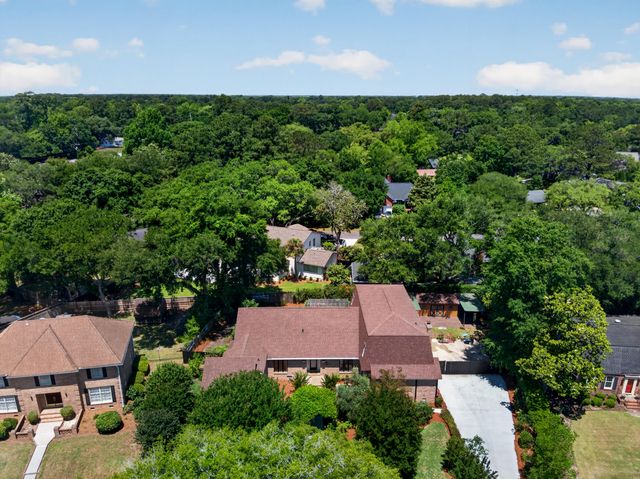 18 Old English Drive, Charleston, SC 29407