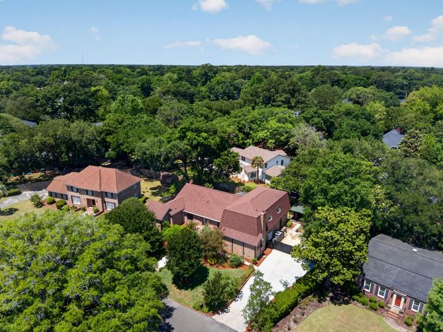 18 Old English Drive, Charleston, SC 29407